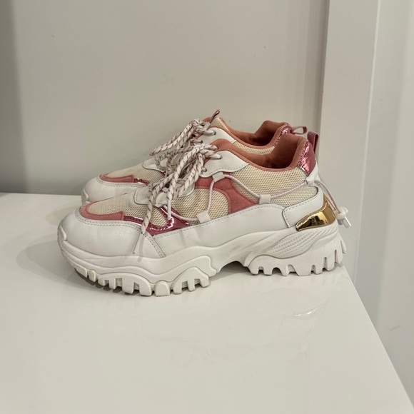 Ardene Chunky Sneakers size 9 ✨ - Picture 4 of 8